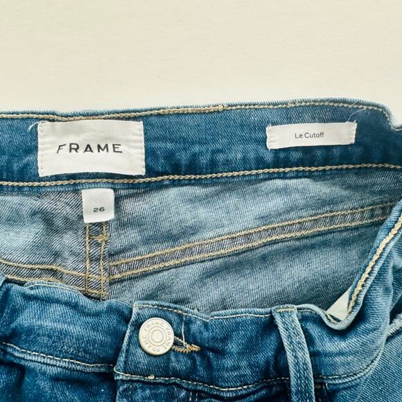 Frame Denim Le Cutoff Jean Shorts Size 26 Medium Blue Wash Cuff Hem 3" Inseam - Picture 4 of 6